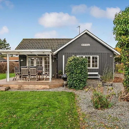 In Sydals With Kitchen *