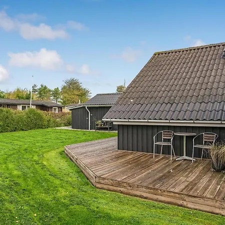 In Sydals With Kitchen *