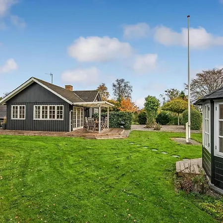 In Sydals With Kitchen