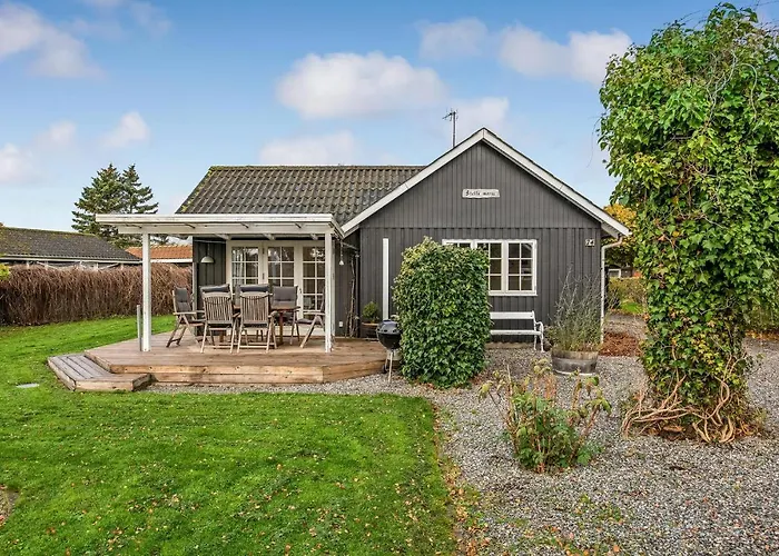 In Sydals With Kitchen *