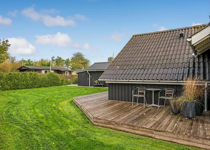 In Sydals With Kitchen *